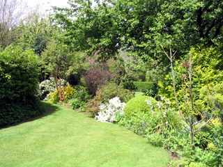 2005-05-21-14-32-32_garden_marsh_villa_may_05-017_garden_marsh_villa_may_05.jpg  garden_marsh_villa_may_05 
