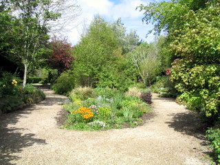 2005-05-21-14-35-17_garden_marsh_villa_may_05-019_garden_marsh_villa_may_05.jpg  garden_marsh_villa_may_05 