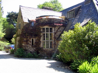 2005-05-30-15-00-47_gardens_lustleigh_higher_knowle-006_gardens_lustleigh_higher_knowle.jpg  gardens_lustleigh_higher_knowle 
