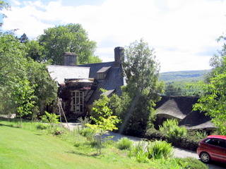 2005-05-30-15-27-42_gardens_lustleigh_higher_knowle-019_gardens_lustleigh_higher_knowle.jpg  gardens_lustleigh_higher_knowle 