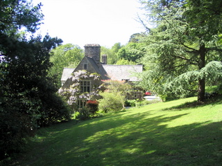 2005-05-30-15-32-54_gardens_lustleigh_higher_knowle-022_gardens_lustleigh_higher_knowle.jpg  gardens_lustleigh_higher_knowle 