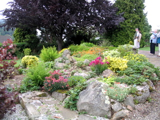 2005-06-04-15-24-51_bovey_tracey_gardens_june_05-008_bovey_tracey_gardens_june_05.jpg  bovey_tracey_gardens_june_05 