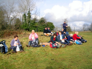 2006-01-22-13-57-20_walkers_jan_o6-001_ipplepen_stoneycombe.jpg  ipplepen_stoneycombe 