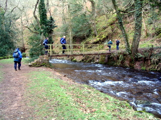 2006-04-02-10-50-17_horner_stoke_pero_crawter-001_horner_stoke_pero_luckott.jpg 2006-04-02-10-50-17_horner_stoke_pero_crawter-001_horner_stoke_pero_luckott.jpg horner_stoke_pero_luckott