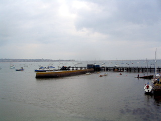 2006-04-30-11-53-46_starcross-004_powderham_starcross_kenton.jpg  powderham_starcross_kenton 