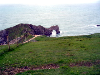2006-05-24-11-51-18_lulworth_cove_weymouth-004_lulworth_bowleaze_cove.jpg  lulworth_bowleaze_cove 