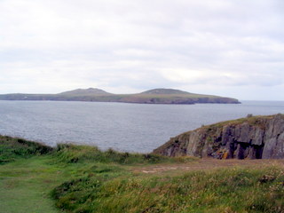 2006-06-20-11-37-56_pembroke_june_2006-217_pembroke_coast_whitesands_bay_st_davids.jpg  pembroke_coast_whitesands_bay_st_davids 