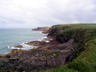 2006-06-22-10-58-39_pembroke_june_2006-113_pembroke_coast_st_brides_marloes_dale.jpg  pembroke_coast_st_brides_marloes_dale 