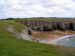 2006-06-23-12-19-59_pembroke_june_2006-005_pembroke_coast_bosherston_manorbier.jpg  pembroke_coast_bosherston_manorbier 