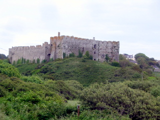 2006-06-23-16-41-02_pembroke_june_2006-035_pembroke_coast_bosherston_manorbier.jpg  pembroke_coast_bosherston_manorbier 