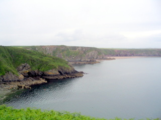 2006-06-24-11-36-45_pembroke_june_2006-049_pembroke_coast_dale_milford_haven.jpg  pembroke_coast_dale_milford_haven 