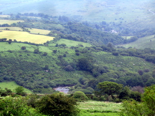 2006-07-02-10-58-16_dartmoor_july_2006-002_hexworthy_childestomb.jpg  hexworthy_childestomb 