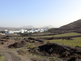 2006-11-10-10-46-41_p1000483_lanzarote_yaiza.jpg 2006-11-10-10-46-41_p1000483_lanzarote_yaiza.jpg Lanzarote_Yaiza
