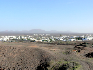 2006-11-10-10-46-46_p1000484_lanzarote_yaiza.jpg 2006-11-10-10-46-46_p1000484_lanzarote_yaiza.jpg Lanzarote_Yaiza