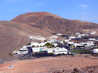 2006-11-14-10-23-47_p1000765_lanzarote_femes_circular_walk.jpg  Lanzarote_Femes_circular_walk 