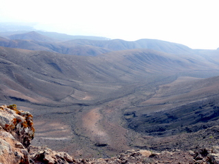 2006-11-14-10-52-54_p1000778_lanzarote_femes_circular_walk.jpg  Lanzarote_Femes_circular_walk 