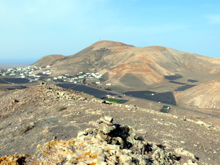 2006-11-14-11-06-56_p1000790_lanzarote_femes_circular_walk.jpg  Lanzarote_Femes_circular_walk 