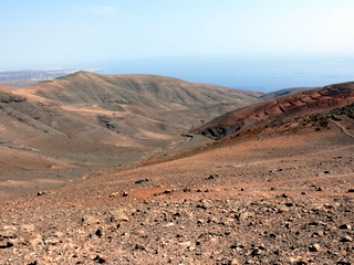 2006-11-14-13-37-35_p1000819_lanzarote_femes_circular_walk.jpg  Lanzarote_Femes_circular_walk 