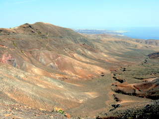 2006-11-14-14-11-11_p1000832_lanzarote_femes_circular_walk.jpg  Lanzarote_Femes_circular_walk 