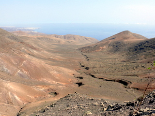 2006-11-14-14-17-04_p1000838_lanzarote_femes_circular_walk.jpg  Lanzarote_Femes_circular_walk 