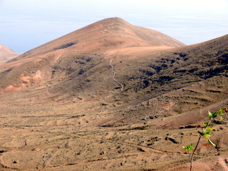 2006-11-14-14-17-10_p1000839_lanzarote_femes_circular_walk.jpg  Lanzarote_Femes_circular_walk 
