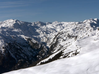 2010-01-05-12-49-58_p1010078_austria_zell_am_ziller_zillertal_arena_gerlos_konigsleiten_2010-01-05.jpg 2010-01-05-12-49-58_p1010078_austria_zell_am_ziller_zillertal_arena_gerlos_konigsleiten_2010-01-05.jpg Austria_Zell_am_Ziller_Zillertal_Arena_Gerlos_Konigsleiten_2010-01-05