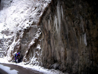 2010-01-08-09-43-00_p1010202_austria_mayrhofen_zillergrund_path_walking_2010-01-08.jpg  Austria_Mayrhofen_Zillergrund_Path_walking_2010-01-08 