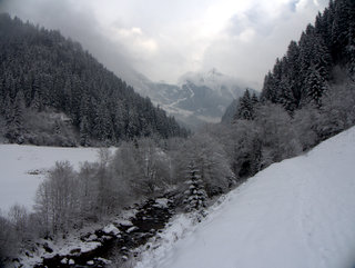 2010-01-08-10-42-12_p1010210_austria_mayrhofen_zillergrund_path_walking_2010-01-08.jpg  Austria_Mayrhofen_Zillergrund_Path_walking_2010-01-08 