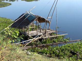 2010-12-20-02-57-47_p1030498_2010-12-13-the-river-at-kumphawapi_1.jpg  2010-12-13 The river at Kumphawapi_1 